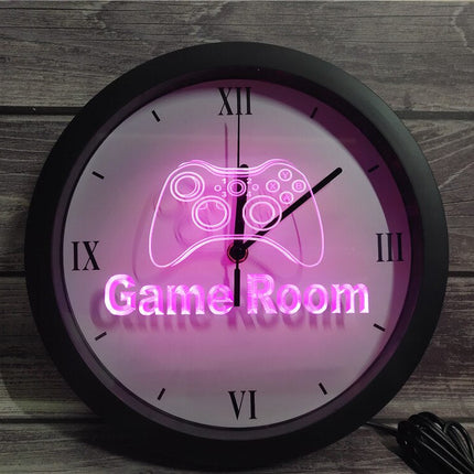 Lysende LED-veggklokke for gamer-rom