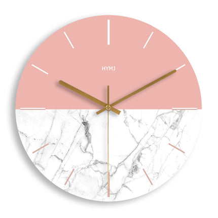 Veggklokke i tre, rosa og hvit