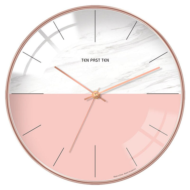 Moderne veggklokke med todelt urskive