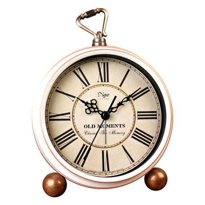 Rund vintage bordklokke i gullfarge