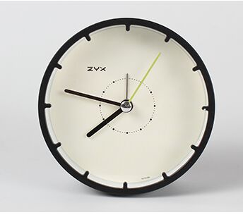 Minimalistisk rund klokke uten tall