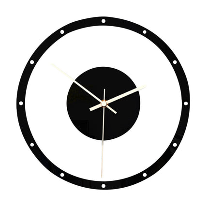Moderne svart veggklokke i akrylglass