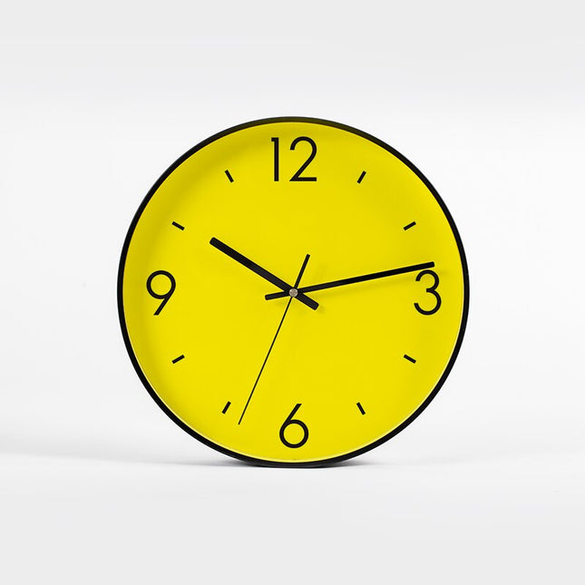 Moderne veggklokke med abstrakt kunstmotiv