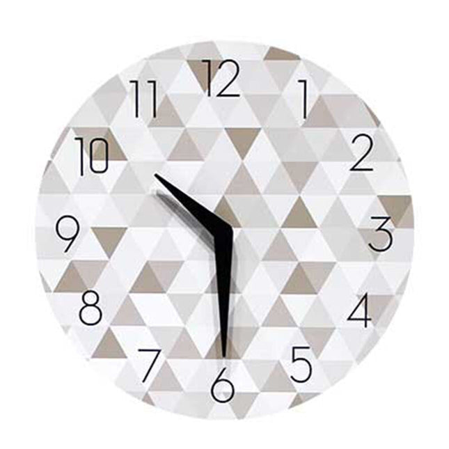Design veggklokke med geometrisk mønster