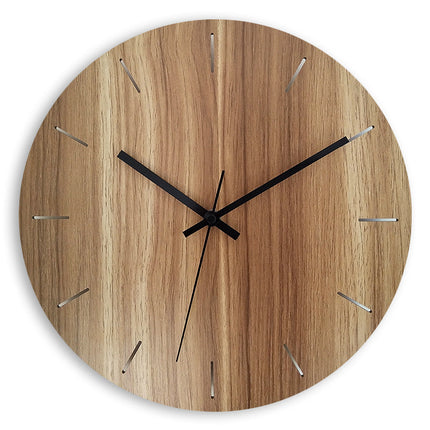 Enkel gul veggklokke for stue