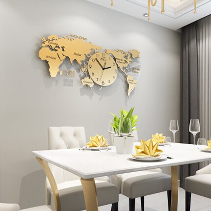 Sølvfarget verdenskart veggklokke i akryl