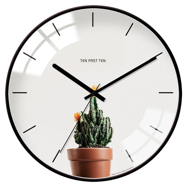 Moderne veggklokke med todelt urskive