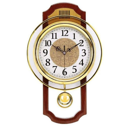 Klassisk pendelklokke i gullfarge