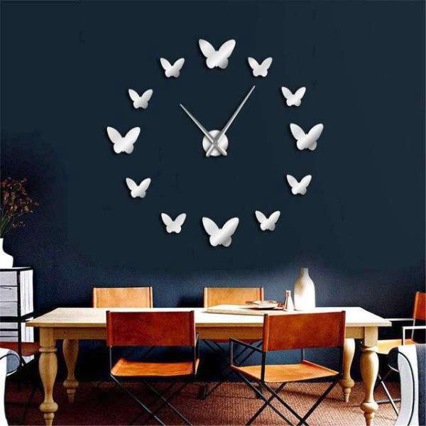 Elegant DIY veggklokke med sommerfugler