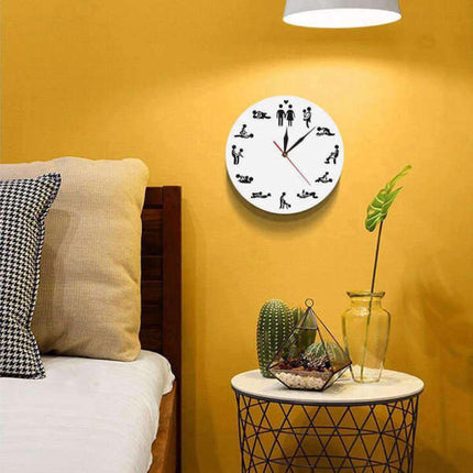 Klassisk Kamasutra veggklokke minimalistisk design