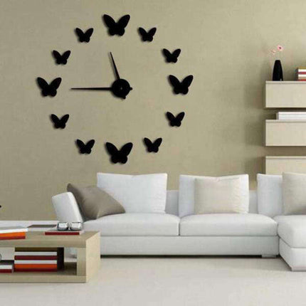 Elegant DIY veggklokke med sommerfugler