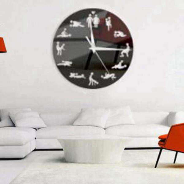 Morsom Kamasutra veggklokke for voksne