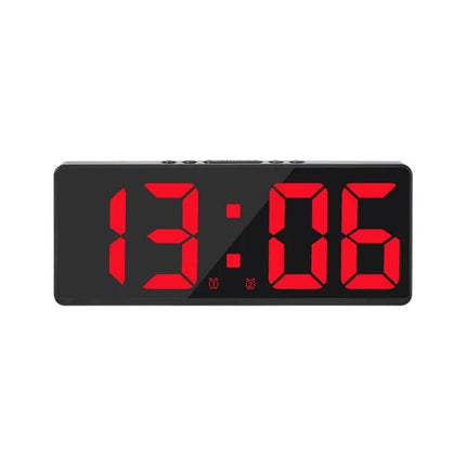 Liten digital bordklokke med alarm