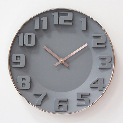 Grå veggklokke med 3D-tall og rosegull