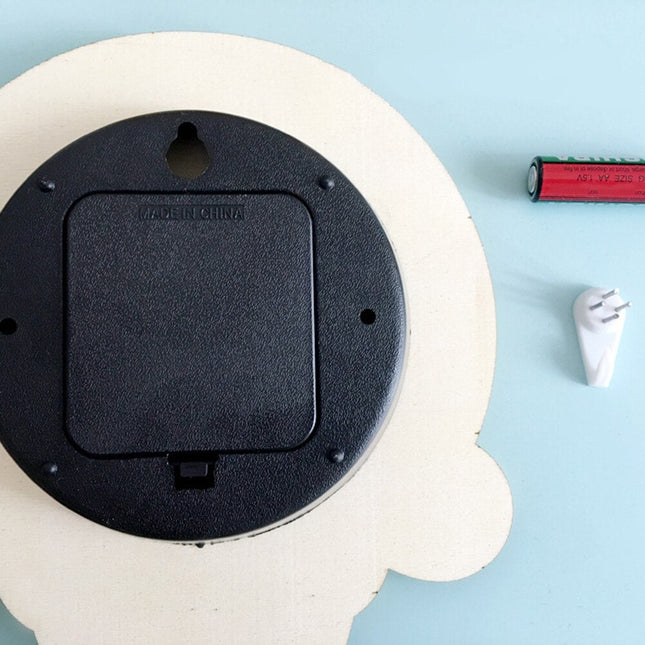 Veggklokke formet som en luftballong