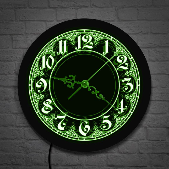 Veggklokke med LED-lys i arabisk design