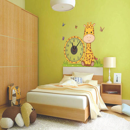 Veggdekor klokke med sjiraff for barn