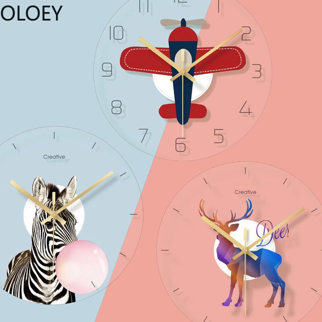 Morsom veggklokke med rev for barnerom