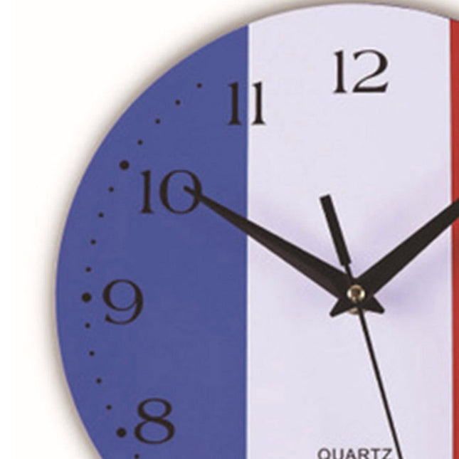 Rund veggklokke med flaggdesign