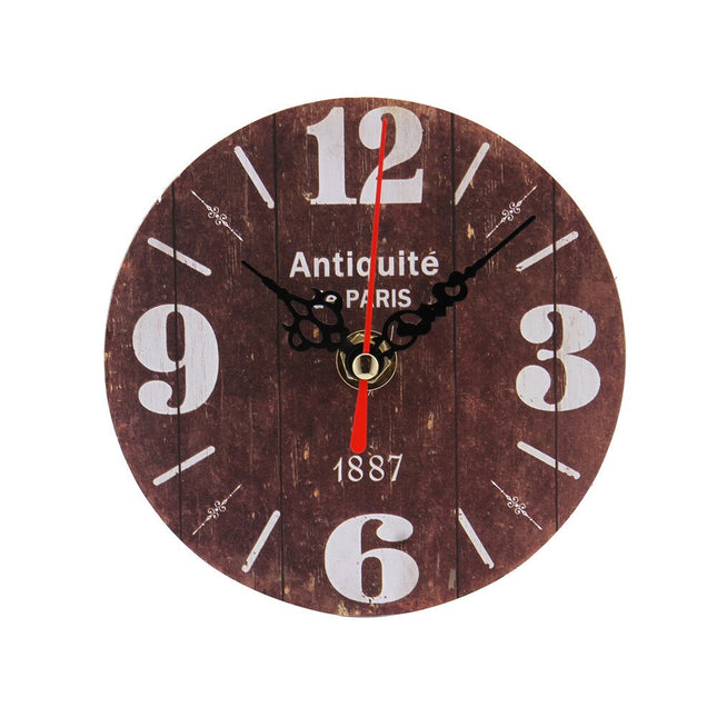 Veggklokke i antikk vintage stil med trelook
