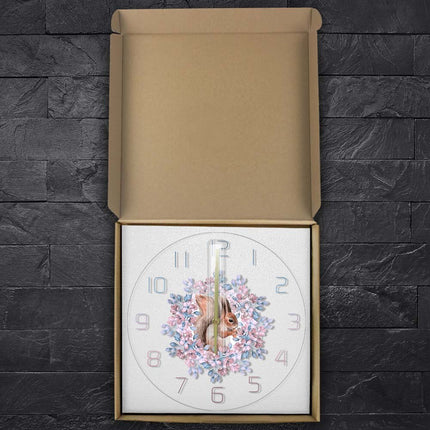 Veggklokke med søtt ekorn-motiv