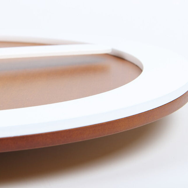 Minimalistisk veggklokke med tykke visere