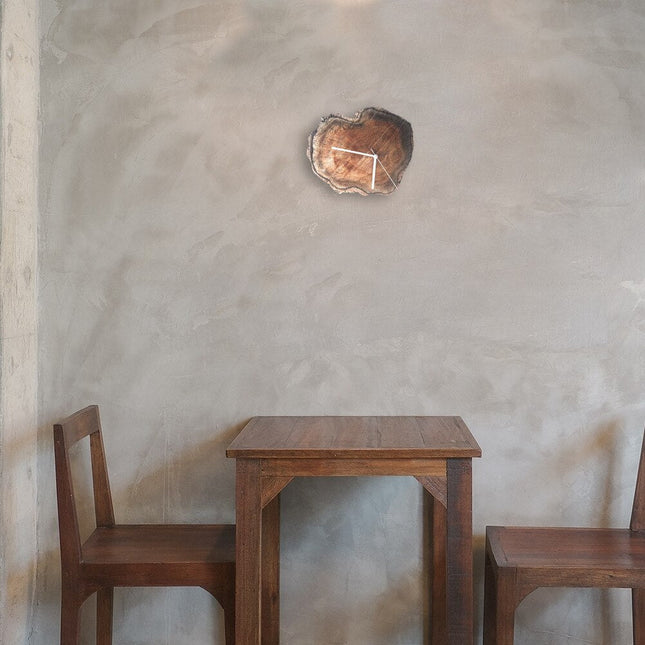 Rustikk veggklokke i ekte treskive