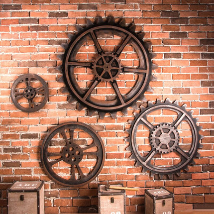 Vintage veggklokke designet som tannhjul