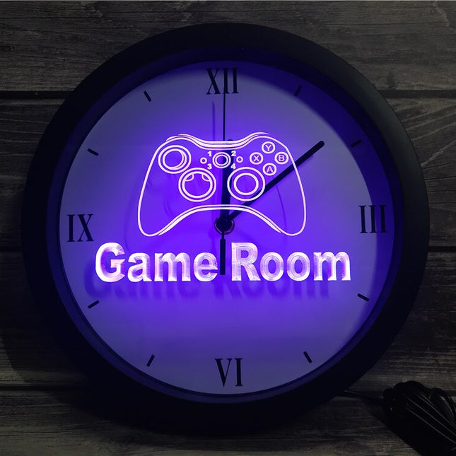 Lysende LED-veggklokke for gamer-rom