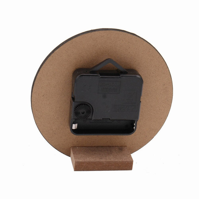 Landlig veggklokke i tre med blomster