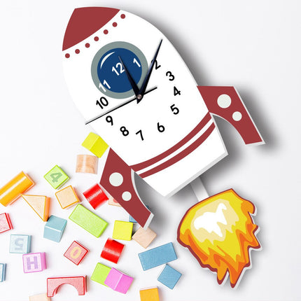 Barneveggklokke formet som en rakett