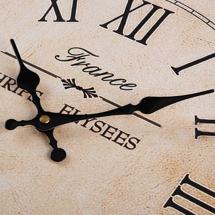 Klassisk veggklokke med romertall