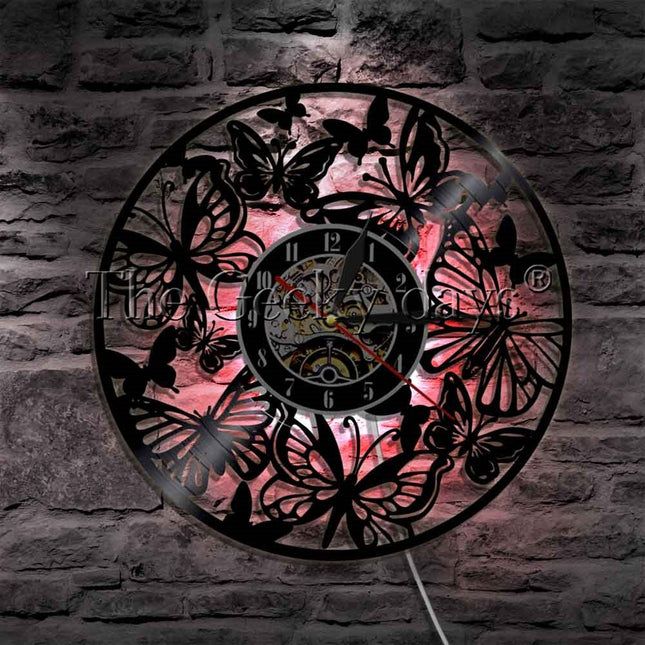 Vinylklokke med sommerfugler stue dekor