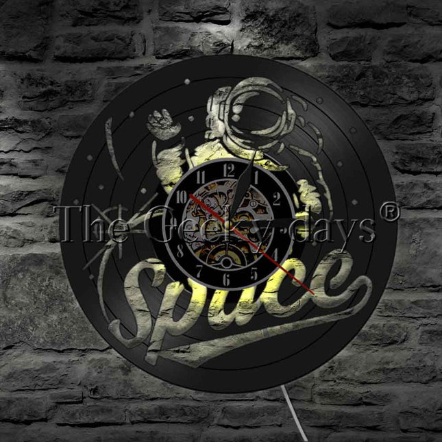 Vinylklokke med astronaut i verdensrommet