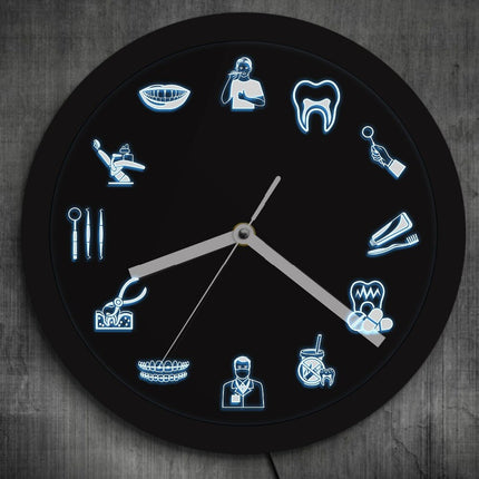 Lysende veggklokke for tannlegekontor