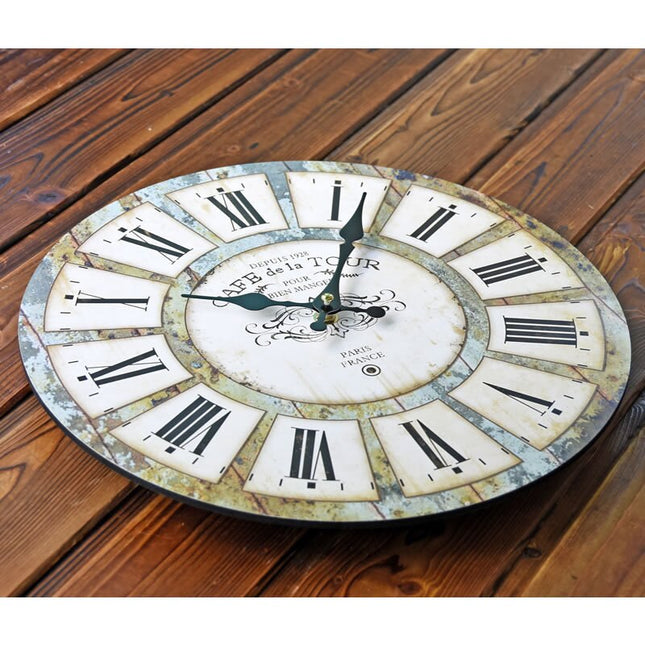 Klassisk vintage veggklokke med romertall