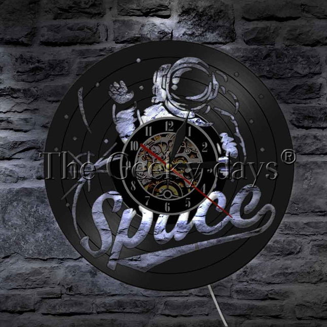 Vinylklokke med astronaut i verdensrommet