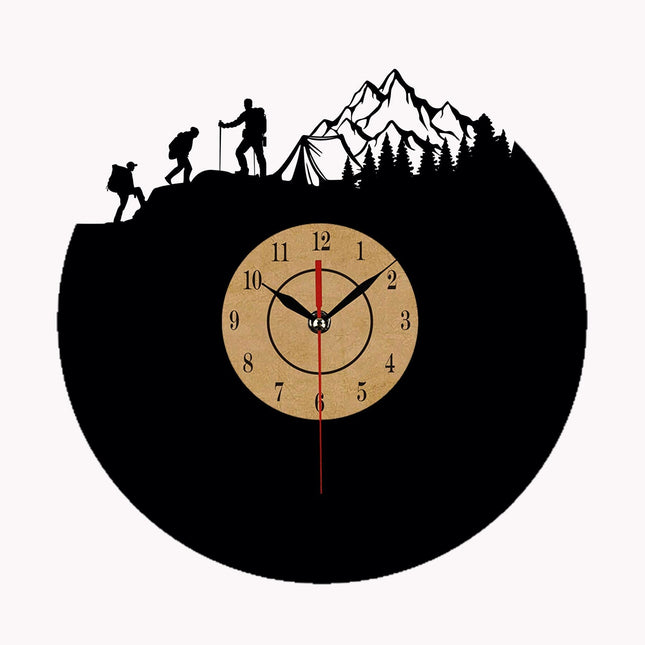 Veggklokke i vinyl med klatremotiv
