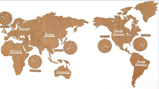 Veggklokke med verdenskart for flere tidssoner