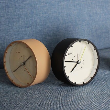 Minimalistisk rund klokke uten tall