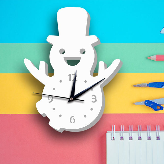 Barneklokke formet som en snømann