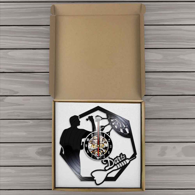 Vinylklokke med dartspill motiv dekor