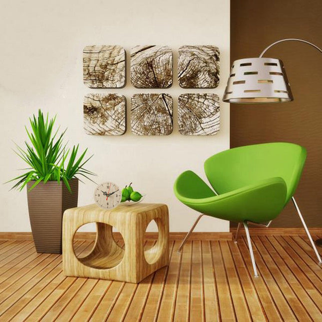 Klassisk rund veggklokke i lyst tre