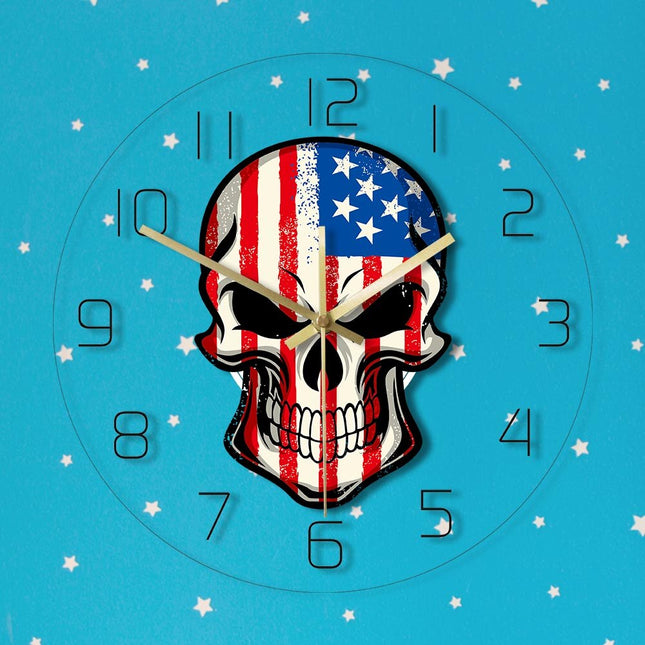 Veggklokke med hodeskalle og amerikansk flagg