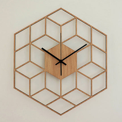 Geometrisk veggklokke i tre med kuber