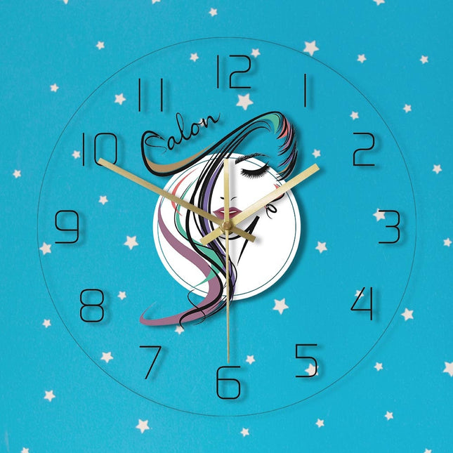 Elegant veggklokke for skjønnhetssalong