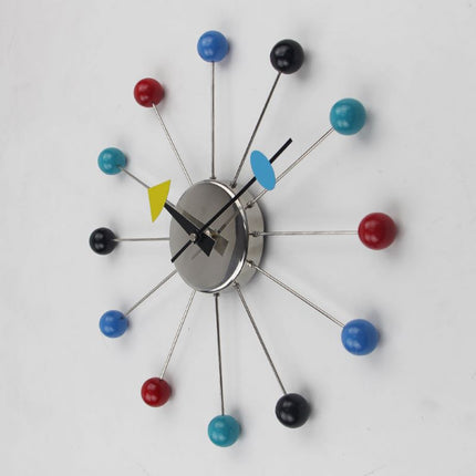 Moderne retro ballklokke for stue