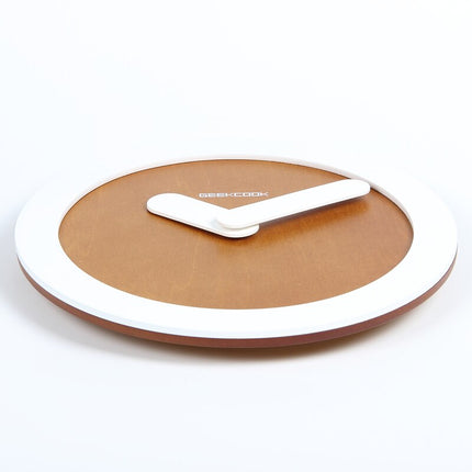 Minimalistisk veggklokke med tykke visere