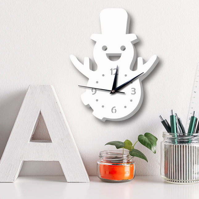 Barneklokke formet som en snømann