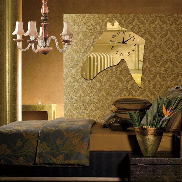 Speilklokke formet som et hestehode